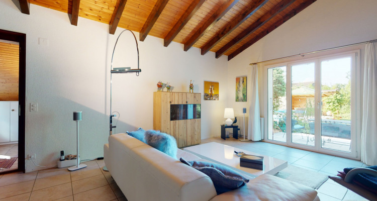 En exclusivité Belle villa avec piscine dans un écrin de verdure image 6