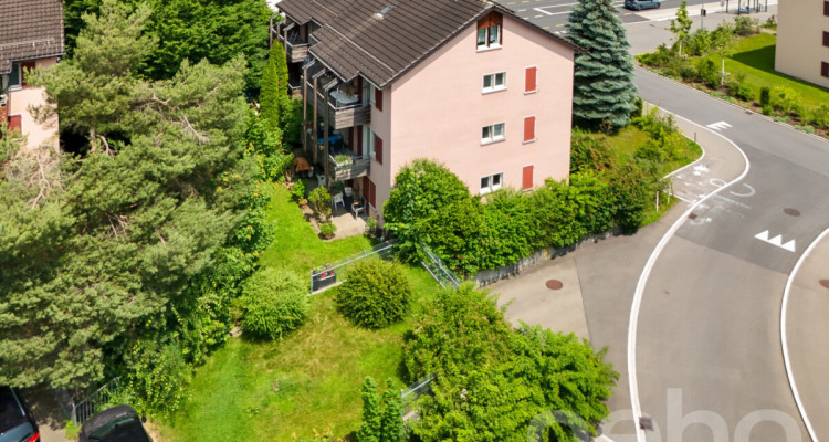 Attraktives Mehrfamilienhaus mit 6 Einheiten in Eschenbach image 1