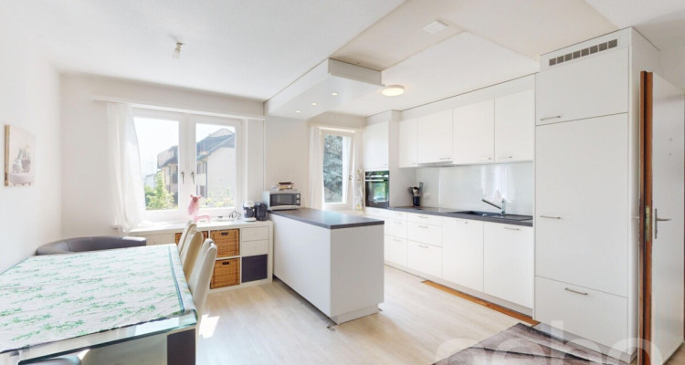 Attraktives Mehrfamilienhaus mit 6 Einheiten in Eschenbach image 4