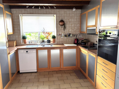 Bel appartement de 5.5 pièces en duplex avec balcon à Gland image 5