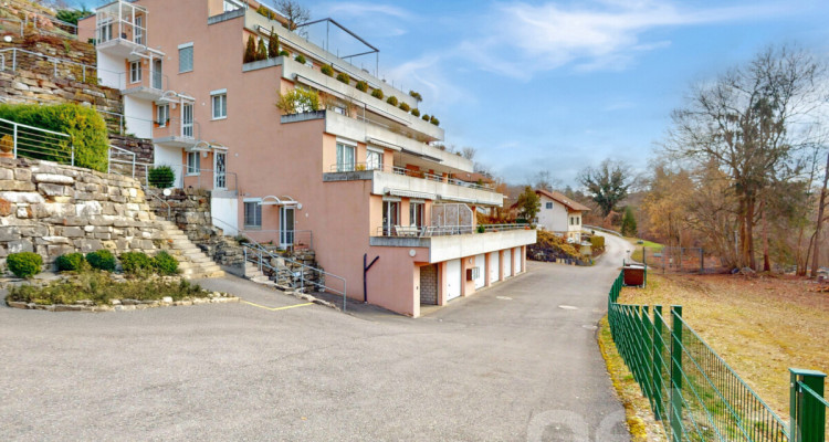 Grosszügige 5.5-Zimmer Terrassenwohnung in Düdingen image 1