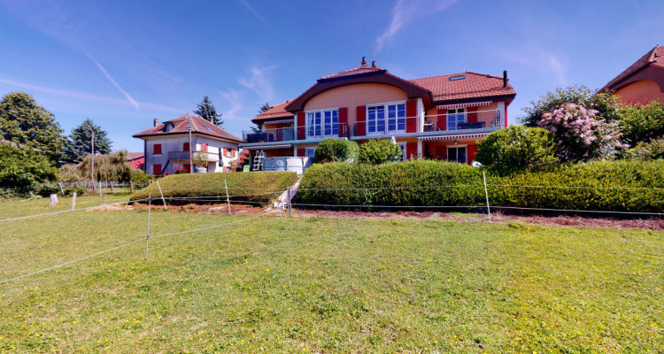 Rez-de-jardin avec piscine hors sol et vue totalement dégagée. image 2