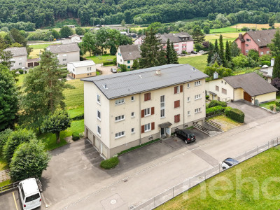 Immeuble locatif de rendement avec vue panoramique sur les montagnes image 2