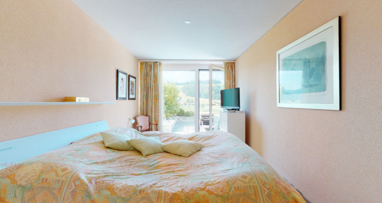 Hochwertiges 5.5 Zimmer Terrassenhaus mit traumhafter Aussicht image 10