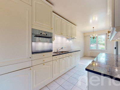 Appartement lumineux et spacieux à rénover image 9