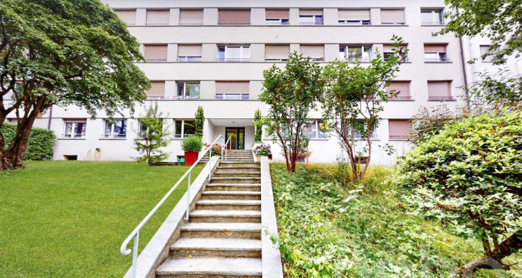 Appartement lumineux et spacieux à rénover image 2