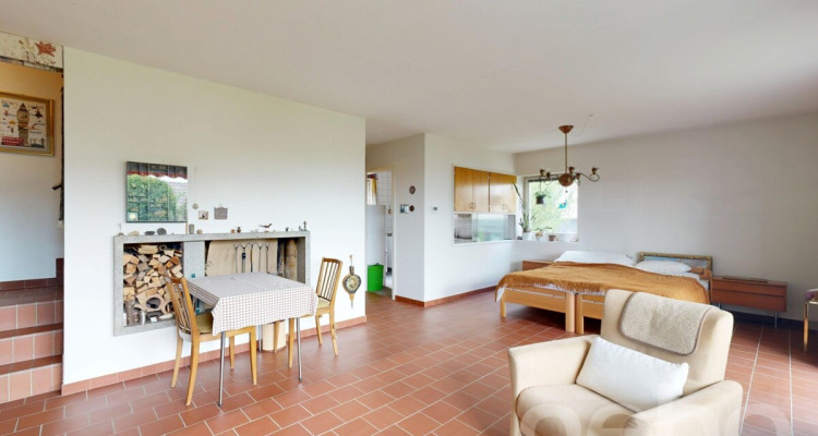 4-Zimmerhaus mit Cheminée und Weitblick in familienfreundlicher Lage image 2