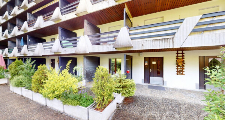 Exclusif: Studio rénové avec terrasse de plein pied image 2