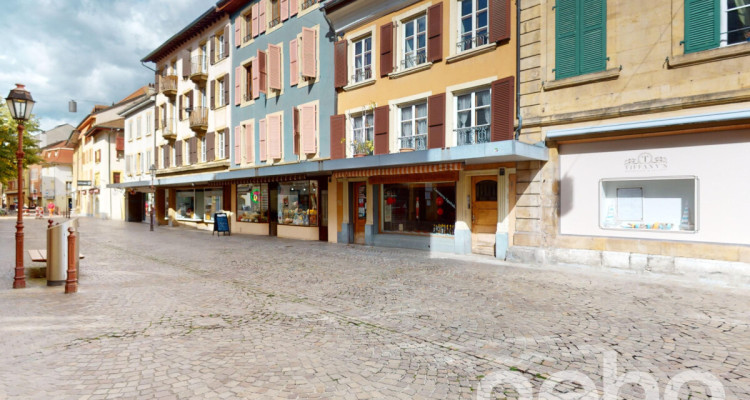 En plein centre dYverdon grand triplex image 1