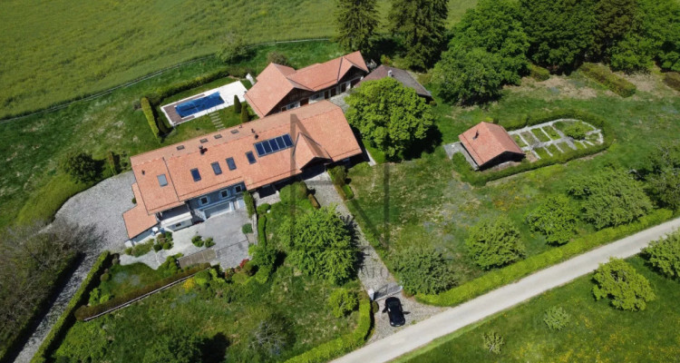 A rare and private retreat in the heart of nature image 1