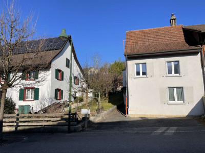 Exklusives Baugrundstück im Dorfkern image 1