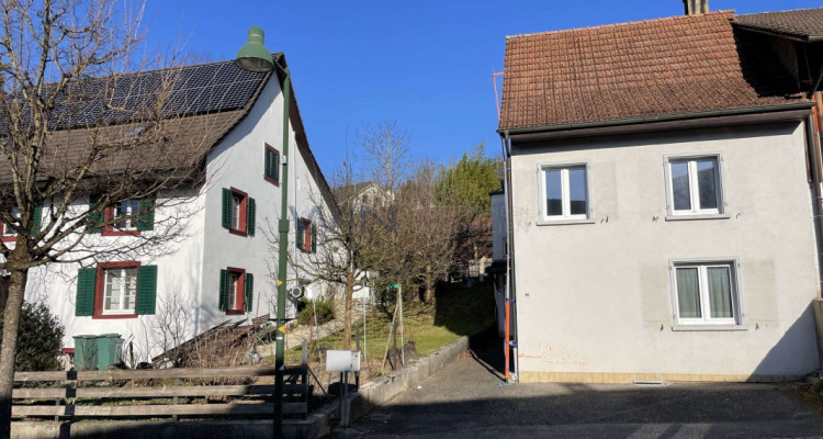 Exklusives Baugrundstück im Dorfkern image 1