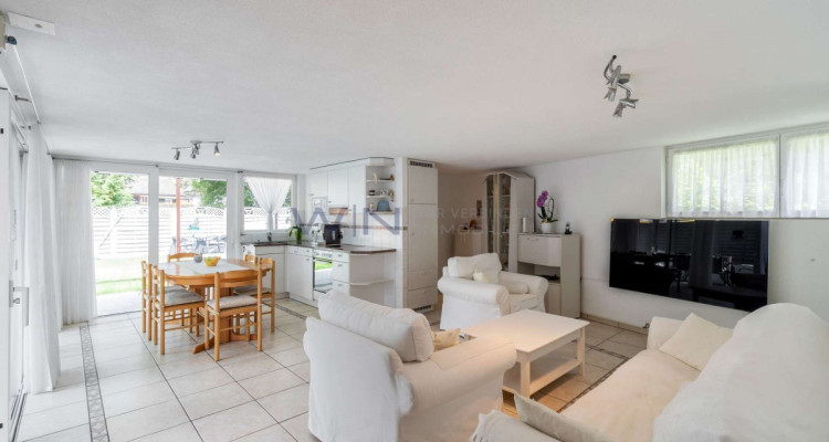 Grosses Einfamilienhaus mit Einliegerwohnung image 11