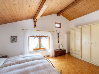 Grosses Einfamilienhaus mit Garten inkl. Einliegerwohnung image 7