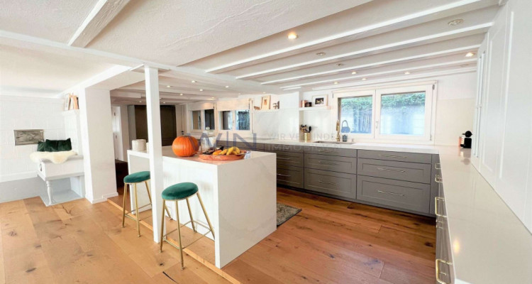 Charismatisch mit Holz-Wärme für Liebhaber image 3