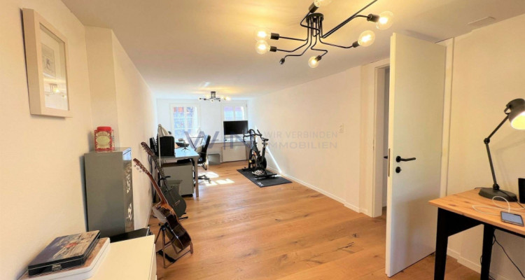 Charismatisch mit Holz-Wärme für Liebhaber image 4