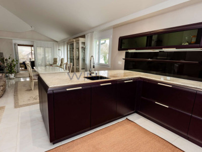 Eleganz trifft Funktion ? grosszügiges Zuhause mit Konzept image 6