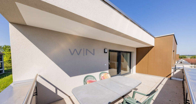 Stilvolles Penthouse mit offener Architektur und lichtdurchfluteten Räumen image 11