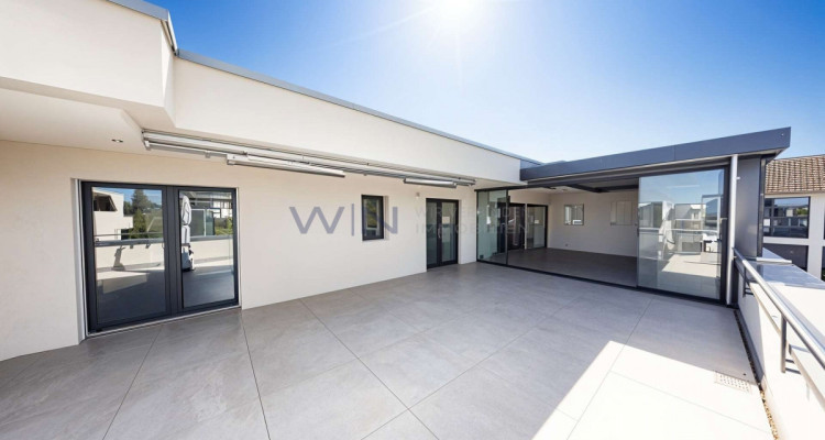 Stilvolles Penthouse mit offener Architektur und lichtdurchfluteten Räumen image 3
