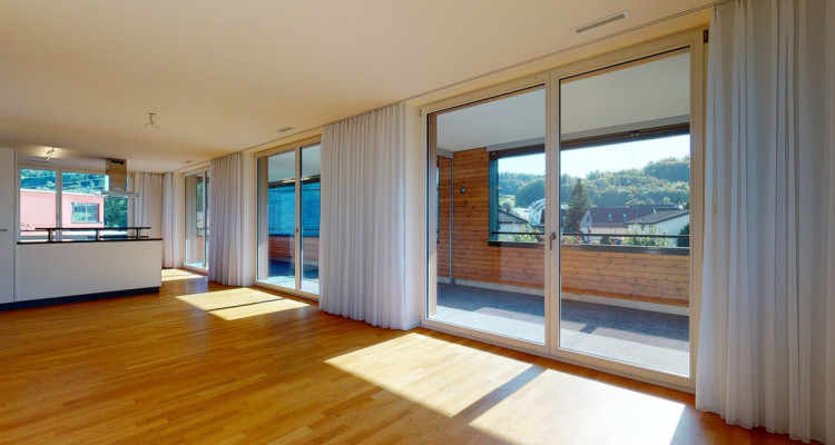 Helle und ruhig gelegene Wohnung mit grosser Loggia image 3