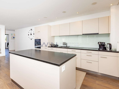 Zeitloses Designerstück image 7