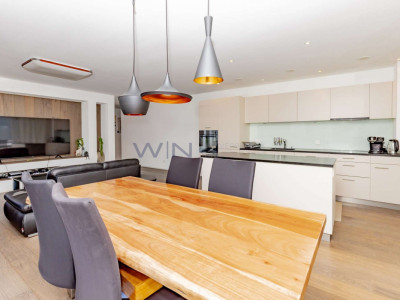 Zeitloses Designerstück image 11