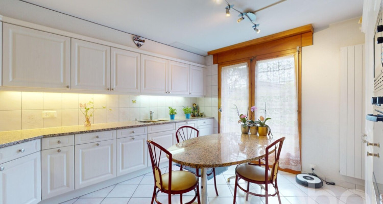 Villa familiale pleine de potentiel image 5