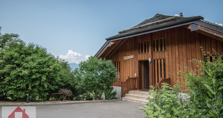 ESTATE IN ST-LÉGIER image 1