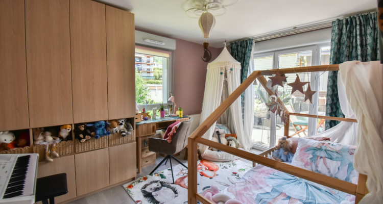 GRAND GENEVE, 5.5 pièces en duplex image 4