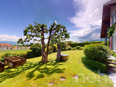 Spacieuse propriété avec vue dégagée sur les montagnes et le Lac image 3