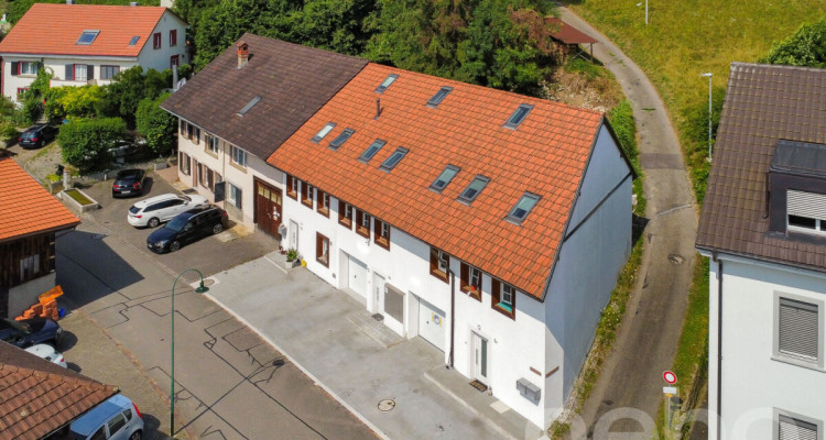 Grosszügiges Mehrfamilienhaus mit 3 Einheiten an ruhiger Lage image 2