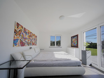 Villa individuelle de plain-pied avec importante réserve constructible image 3