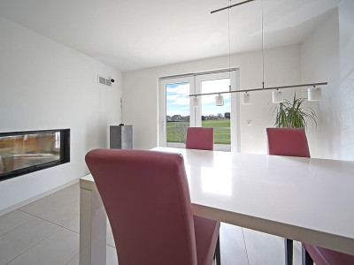 Villa individuelle de plain-pied avec importante réserve constructible image 7