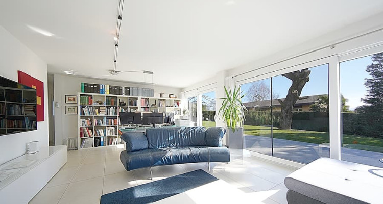 Villa individuelle de plain-pied avec importante réserve constructible image 1