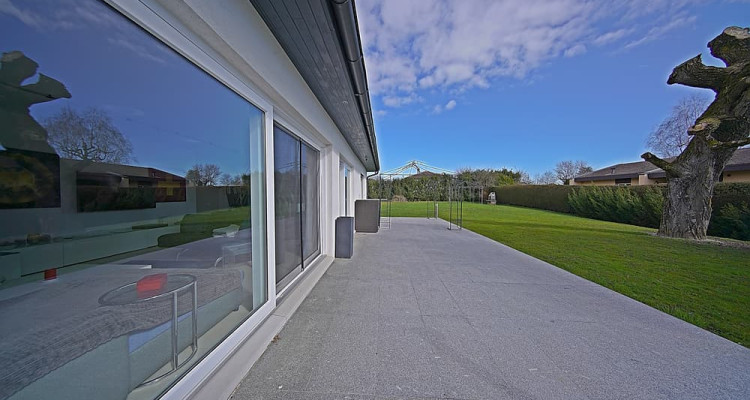 Villa individuelle de plain-pied avec importante réserve constructible image 4