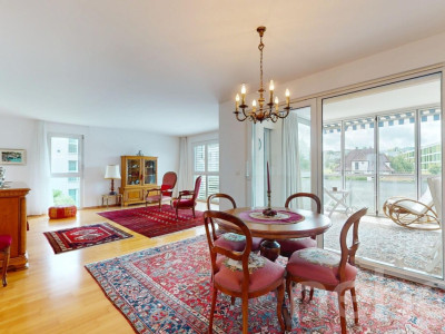 Grosszügige 4.5-Zi.-Wohnung mit Loggia an zentraler, ruhiger Lage image 1