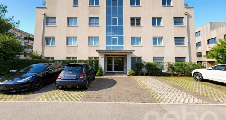 Grosszügige 4.5-Zi.-Wohnung mit Loggia an zentraler, ruhiger Lage image 2