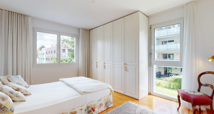 Grosszügige 4.5-Zi.-Wohnung mit Loggia an zentraler, ruhiger Lage image 3