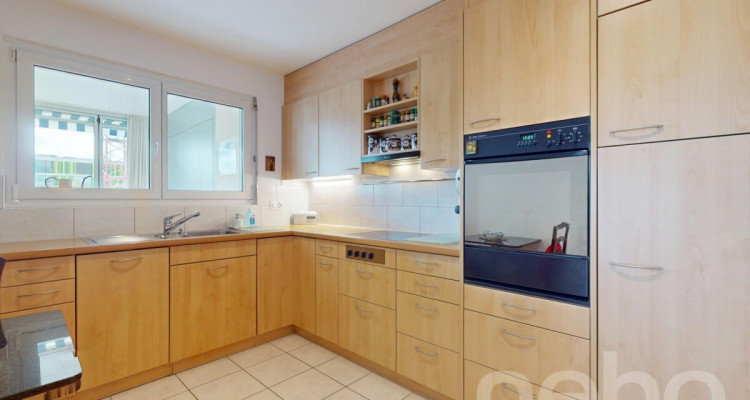 Grosszügige 4.5-Zi.-Wohnung mit Loggia an zentraler, ruhiger Lage image 7