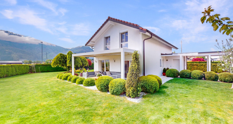 Maison meublée d?exception à Aigle avec vue et grand jardin image 2
