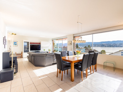 Exklusive 4.5-Zimmer-Wohnung mit traumhafter Aussicht in Zollikon image 2