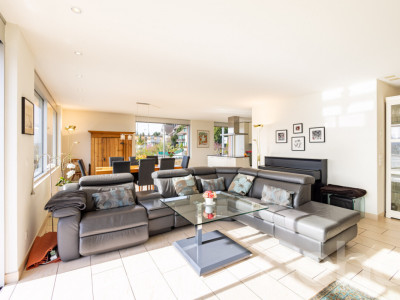 Exklusive 4.5-Zimmer-Wohnung mit traumhafter Aussicht in Zollikon image 5