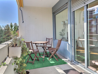 Lumineux 5 pièces meublé, 3 chambres, balcon ensoleillé image 5