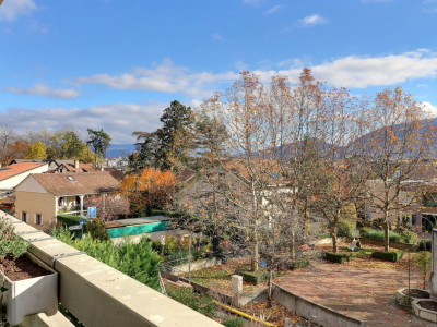 Lumineux 5 pièces meublé, 3 chambres, balcon ensoleillé image 2