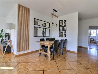 Lumineux 5 pièces meublé, 3 chambres, balcon ensoleillé image 4