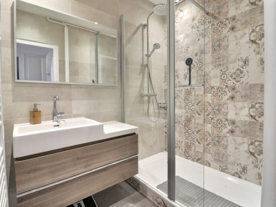 Lumineux 5 pièces meublé, 3 chambres, balcon ensoleillé image 8