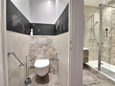 Lumineux 5 pièces meublé, 3 chambres, balcon ensoleillé image 9