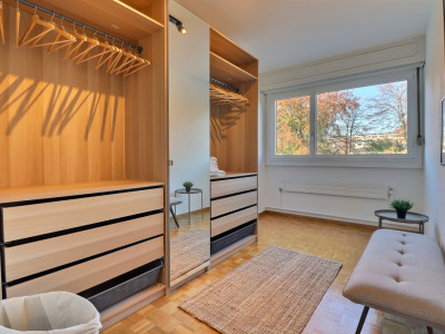 Lumineux 5 pièces meublé, 3 chambres, balcon ensoleillé image 10