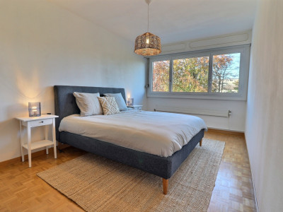 Lumineux 5 pièces meublé, 3 chambres, balcon ensoleillé image 11