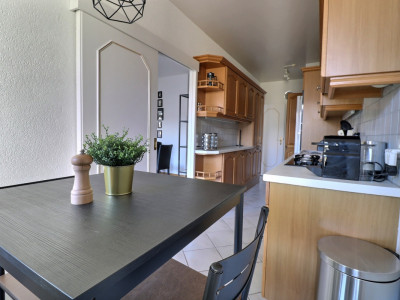 Lumineux 5 pièces meublé, 3 chambres, balcon ensoleillé image 6